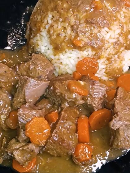 Greek Lemon Beef Stew with Carrots