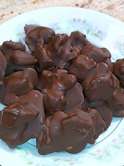Chocolate Clusters with Dried Fruit