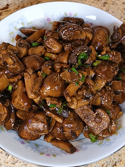 Garlic Butter Mushrooms with Thyme