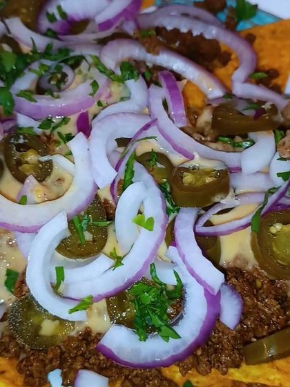 Loaded Nachos with Beef and Cheese Sauce